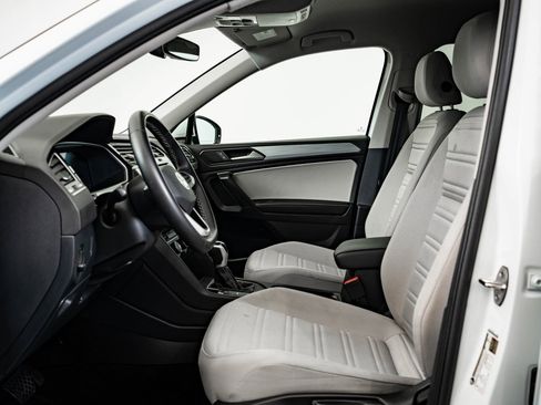 Used 2024 Volkswagen Tiguan S image 20