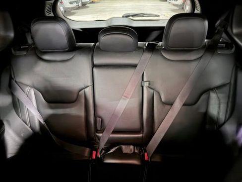 Used 2021 Jeep Compass Latitude FWD image 13