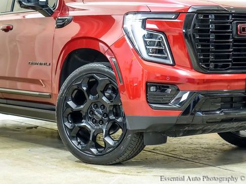 Certified 2025 GMC Yukon XL Denali image 3