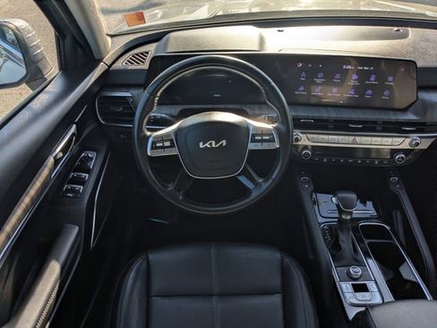 Certified 2024 Kia Telluride EX w/ EX Captain's Chair Package FWD image 18