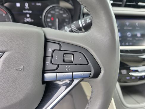 Used 2020 Cadillac XT6 Premium Luxury FWD image 21