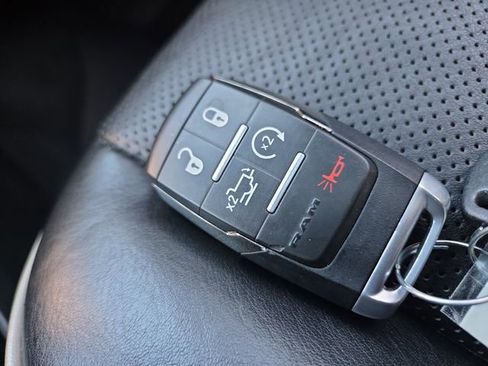 Used 2019 RAM 3500 Limited image 32