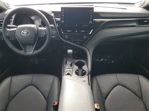 Used 2023 Toyota Camry XSE image 13