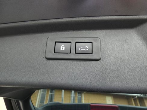 Used 2021 Subaru Outback Touring XT image 82