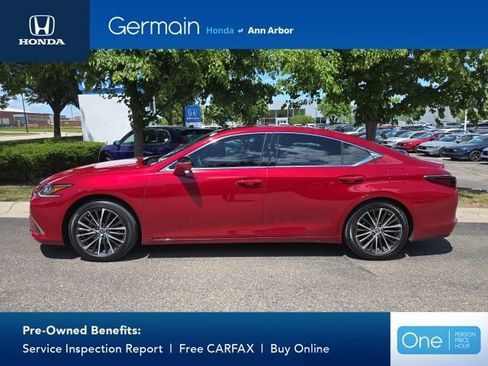 Used 2023 Lexus ES 350 w/ Premium Package FWD image 2