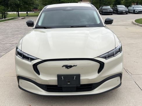 Used 2025 Ford Mustang Mach-E Premium RWD image 5