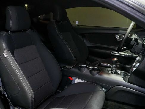 Used 2016 Ford Mustang Coupe RWD image 16
