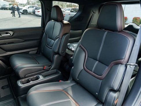 New 2026 Nissan Armada SL w/ Captain's Chari Seat Package image 24