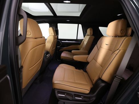 Used 2026 Cadillac Escalade Luxury w/ Touring Package AWD/4WD image 15