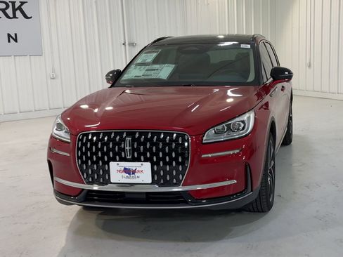 New 2026 Lincoln Corsair Grand Touring AWD/4WD image 4