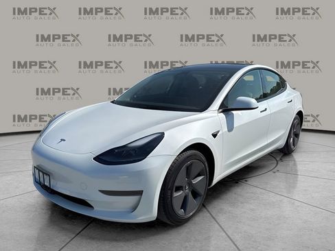 Used 2023 Tesla Model 3 Standard Range RWD image 1