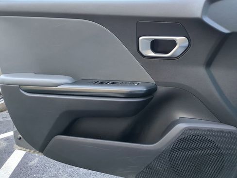 Used 2025 Kia K4 LXS image 11