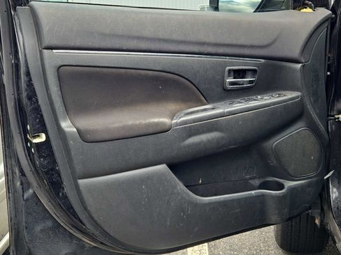 Used 2016 Mitsubishi Outlander Sport ES AWD/4WD image 10