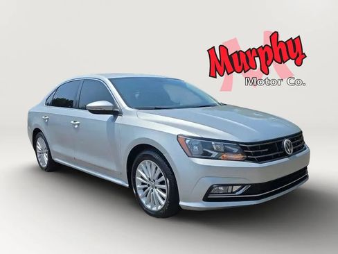 Used 2016 Volkswagen Passat 1.8T SE FWD image 3