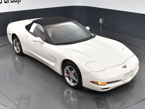 Used 2002 Chevrolet Corvette Convertible w/ Preferred Equipment Group2 RWD image 15