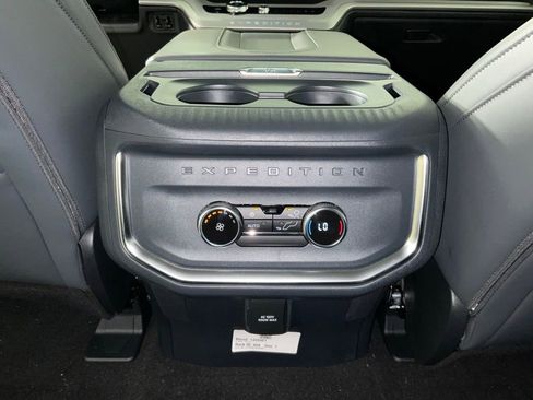 New 2026 Ford Expedition Active RWD image 18