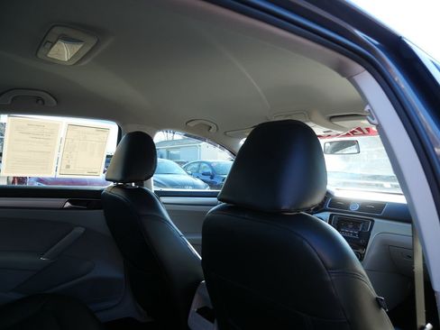 Used 2016 Volkswagen Passat 1.8T S image 22