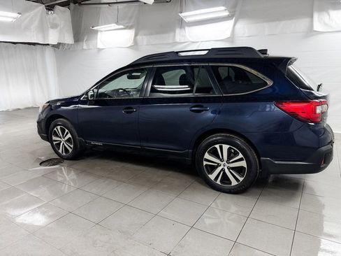 Used 2018 Subaru Outback 2.5i Limited image 3