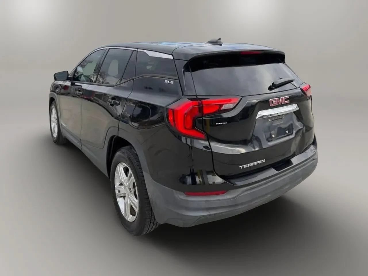Used 2018 GMC Terrain SLE FWD image 17