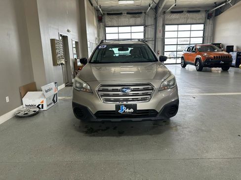 Used 2016 Subaru Outback 2.5i w/ Popular Package #2 image 3