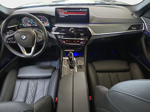 Used 2023 BMW 530i RWD image 12