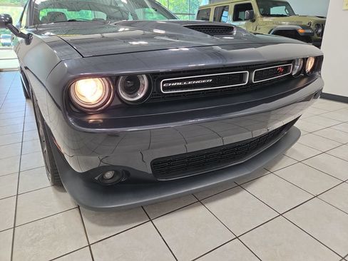 Used 2019 Dodge Challenger R/T RWD image 20