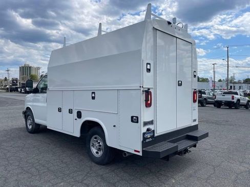 New 2025 Chevrolet Express 3500 w/ Power Convenience Package RWD image 16