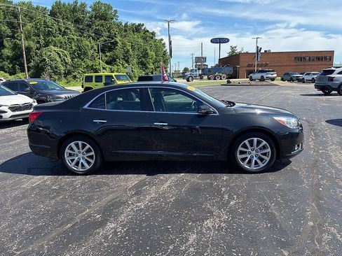 Used 2015 Chevrolet Malibu LTZ FWD image 2