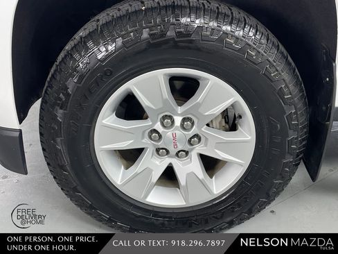 Used 2018 GMC Canyon SLE w/ SLE Convenience Package image 10