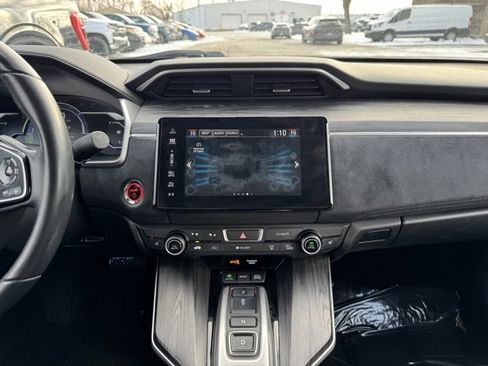 Used 2018 Honda Clarity Touring image 2