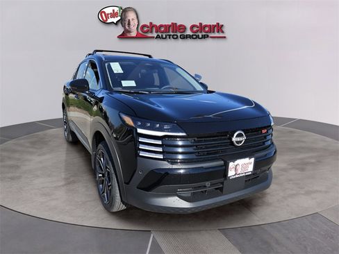 New 2026 Nissan Kicks SR image 8