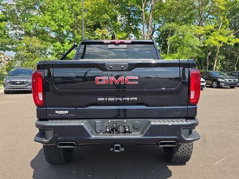 Used 2024 GMC Sierra 1500 AT4 w/ Technology Package AWD/4WD image 4