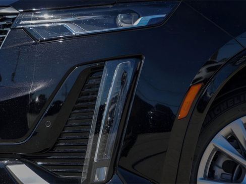 New 2025 Cadillac XT6 Luxury w/ LPO, Floor Liner Package image 3