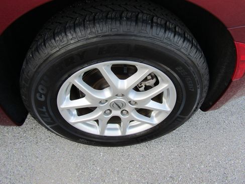 Used 2023 Chrysler Voyager LX FWD image 10