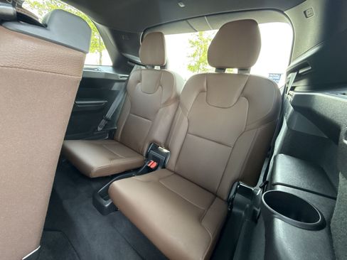 Certified 2024 Volvo XC90 T8 Plus AWD/4WD image 25