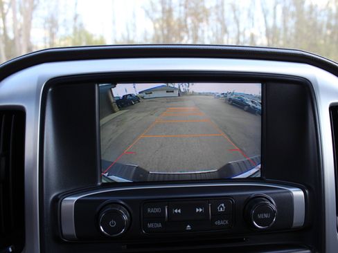 Used 2015 GMC Sierra 1500 SLT w/ SLT Preferred Package AWD/4WD image 28