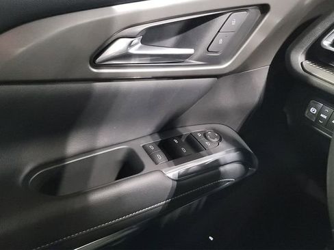 Used 2025 Chevrolet Traverse LT w/ Sun and Wheel Package AWD/4WD image 18