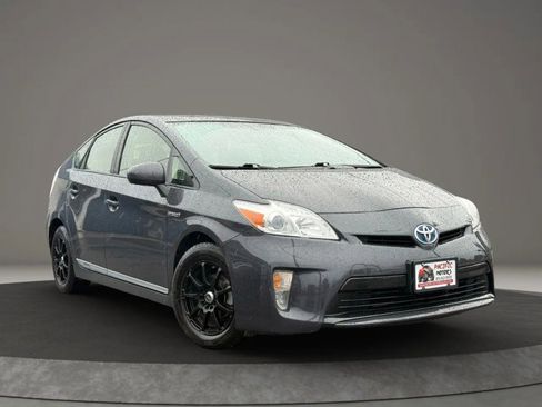 Used 2012 Toyota Prius Four w/ Deluxe Solar Roof Pkg image 2