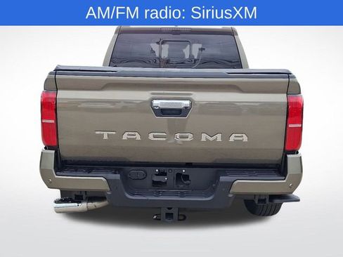Used 2025 Toyota Tacoma Limited image 5
