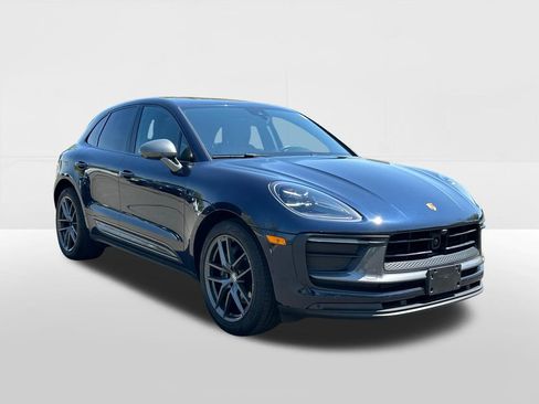 Used 2023 Porsche Macan AWD/4WD image 5