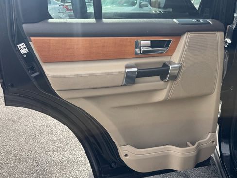 Used 2013 Land Rover LR4 HSE image 17