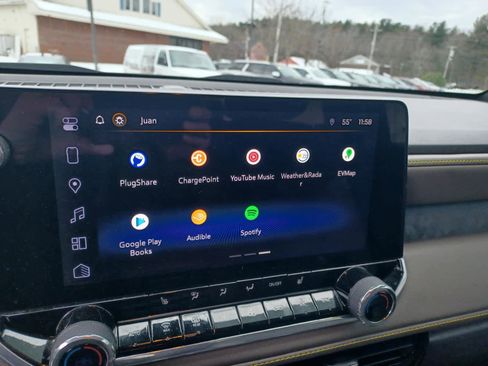 Used 2024 Chevrolet Colorado ZR2 w/ ZR2 Bison Edition image 13