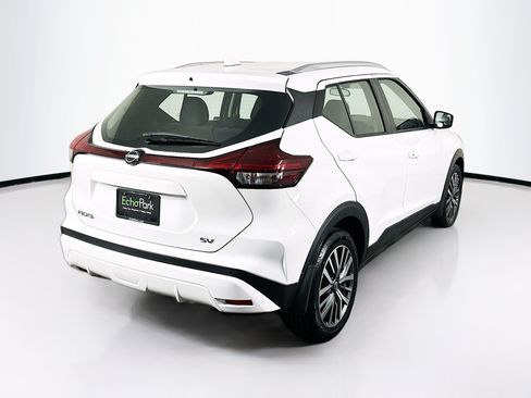 Used 2023 Nissan Kicks SV FWD image 9