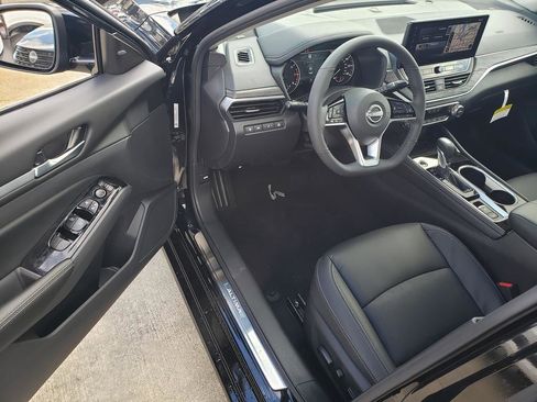 New 2025 Nissan Altima 2.5 SL image 6