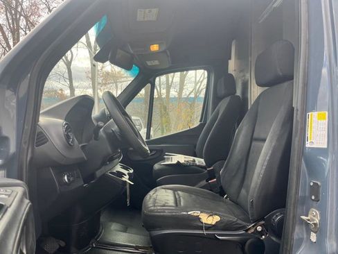 Used 2019 Mercedes-Benz Sprinter 170 image 11