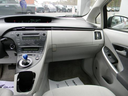 Used 2010 Toyota Prius Five FWD image 18