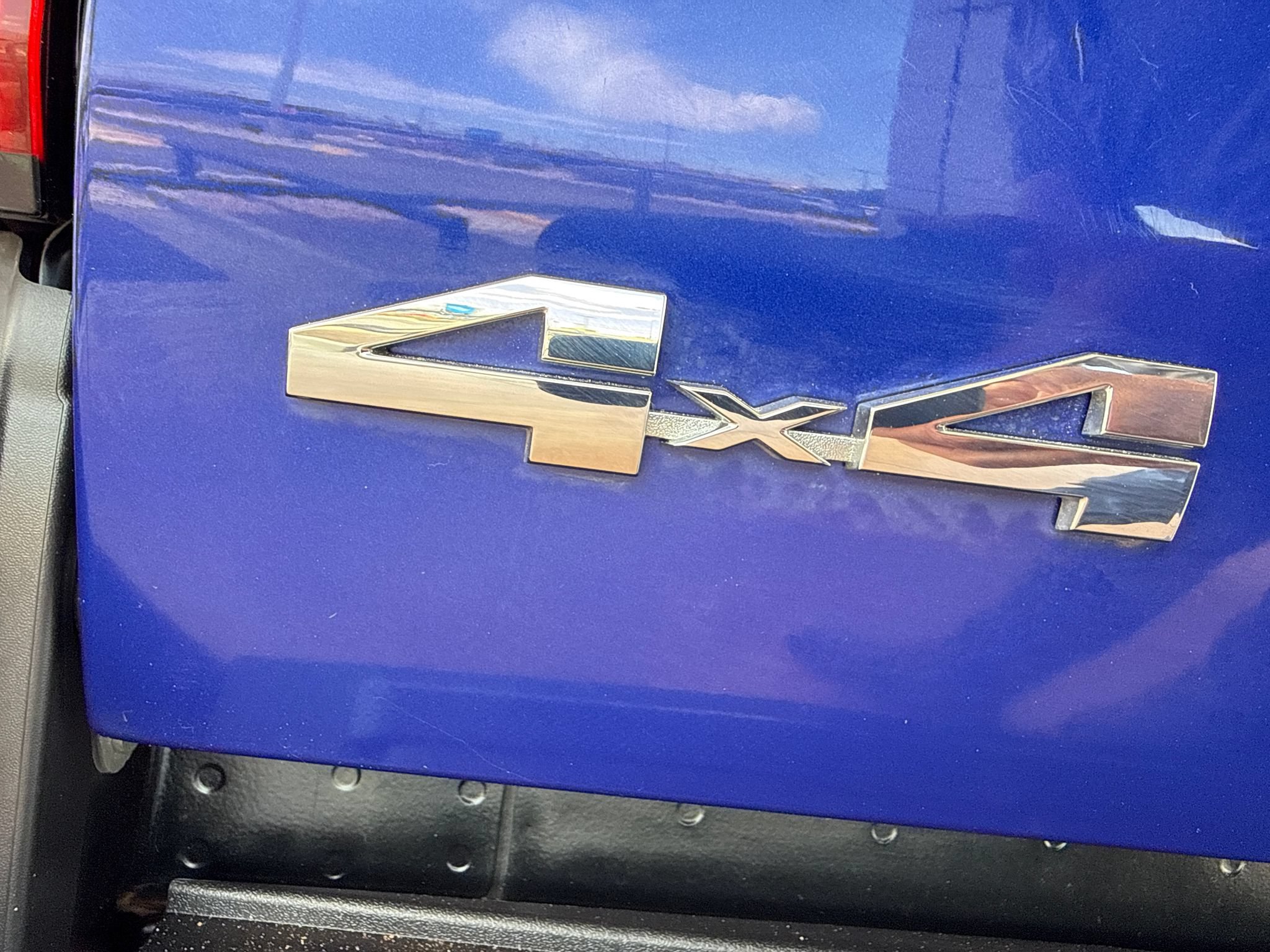 Used 2025 Toyota Tacoma SR5 AWD/4WD image 12
