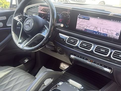 Certified 2024 Mercedes-Benz Maybach GLS 600 4MATIC image 18