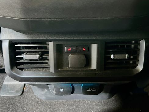 Used 2022 Ford F150 Raptor w/ Equipment Group 801A High AWD/4WD image 20