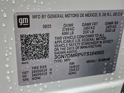 New 2026 Chevrolet Equinox EV LT image 17